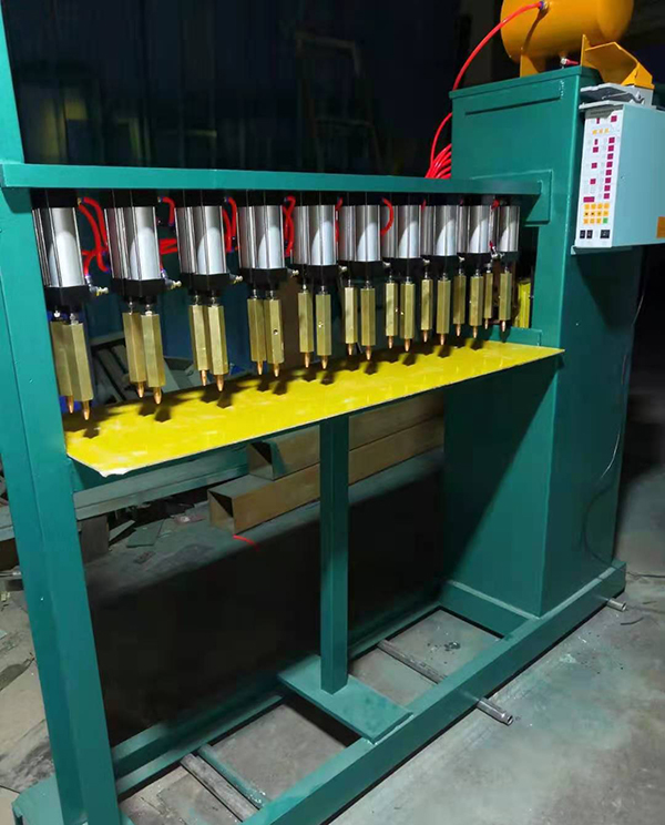 多頭點焊機